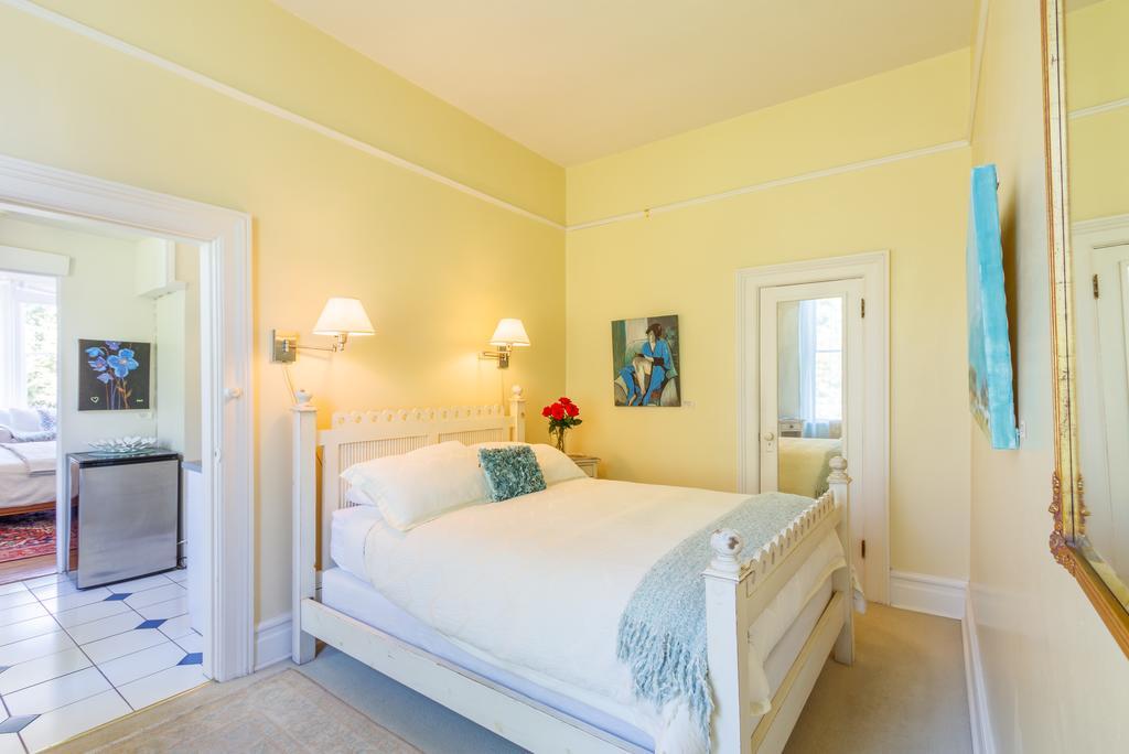 Fairholme Manor Inn Victoria Exteriér fotografie