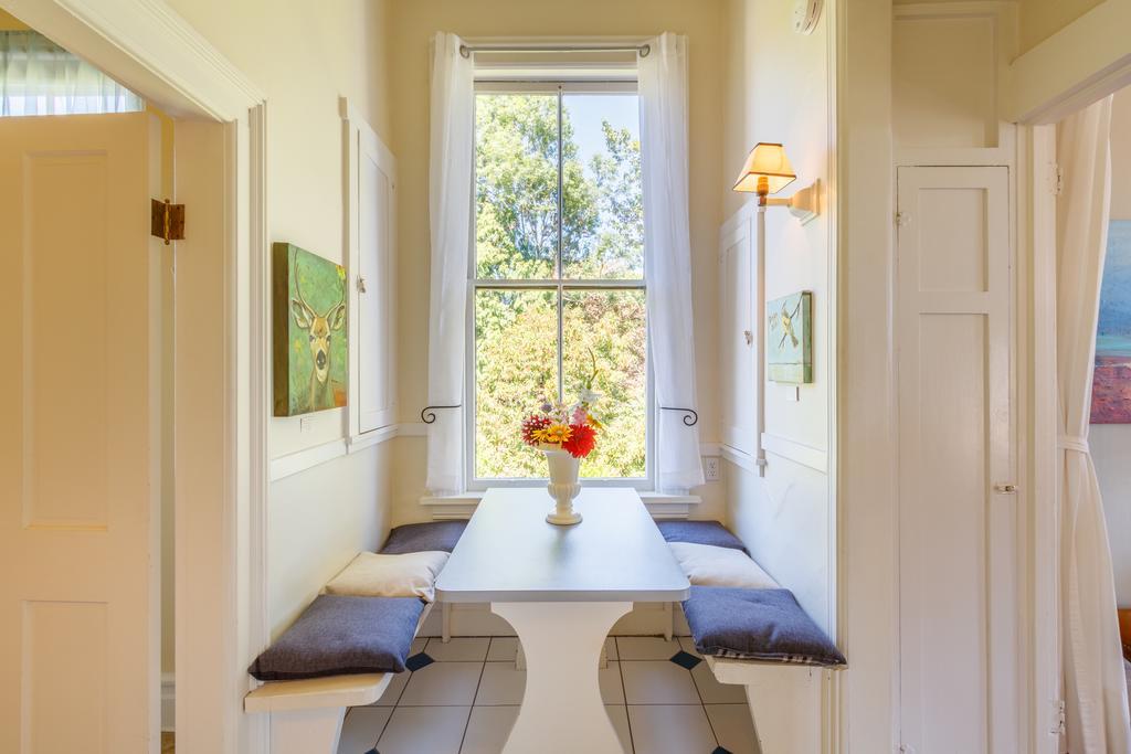 Fairholme Manor Inn Victoria Exteriér fotografie