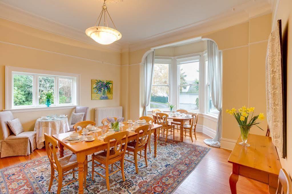 Fairholme Manor Inn Victoria Exteriér fotografie