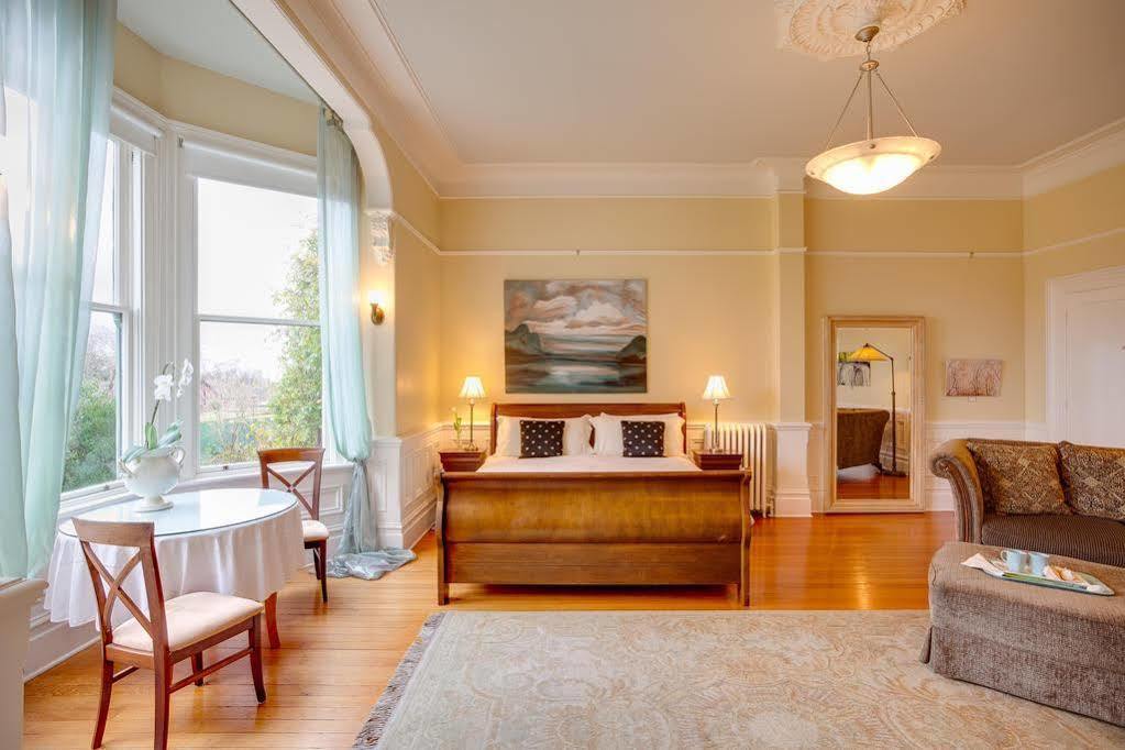 Fairholme Manor Inn Victoria Exteriér fotografie